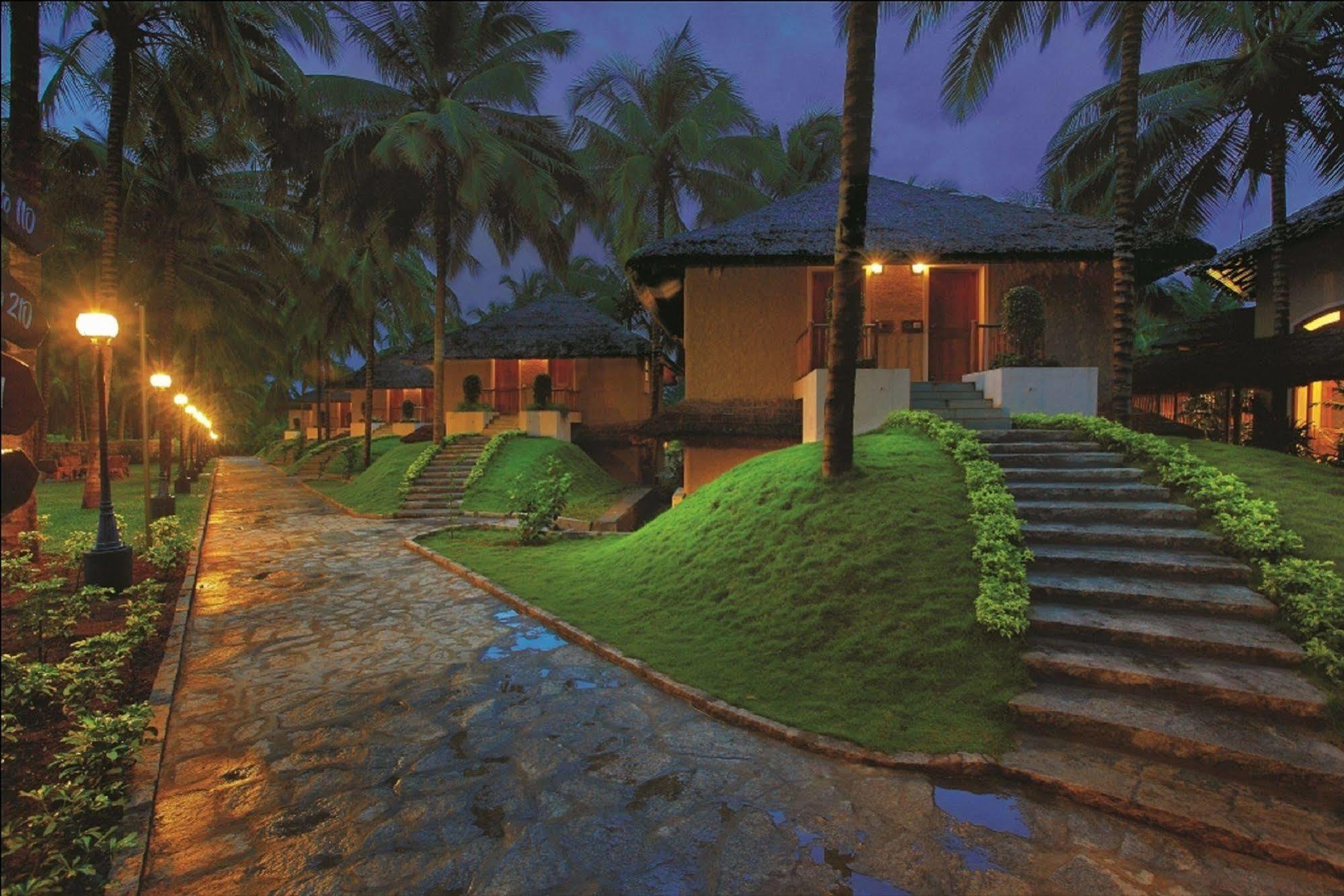 Coco Lagoon By Great Mount Pollāchi Extérieur photo